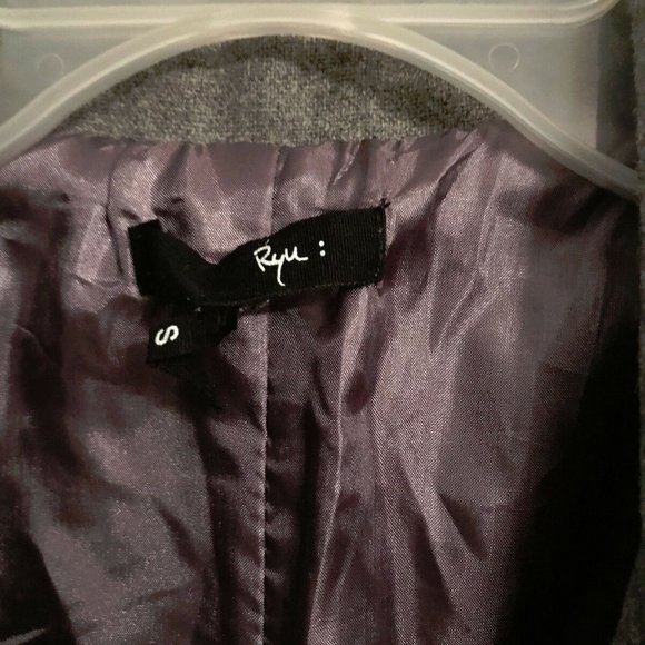 Ryu Belted Ruffled Coat with pleats - Picture 6 of 6